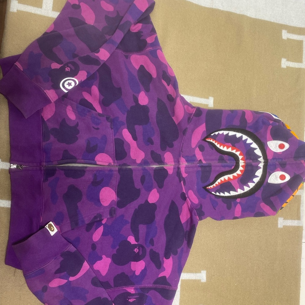A bathing ape cropped hoodie